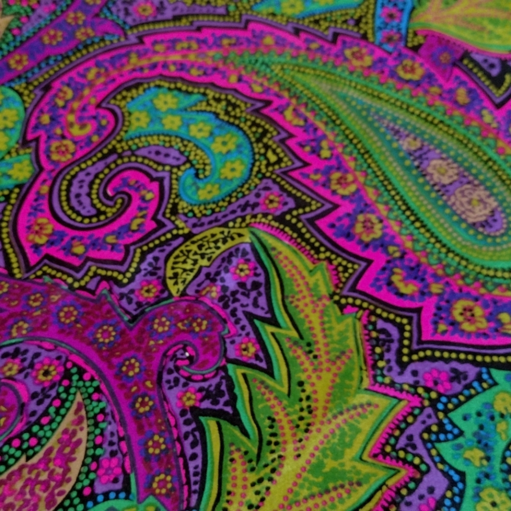 Honey paisley silk scarf - Picture 8 of 11